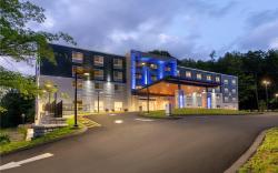 Holiday Inn Express & Suites Pittsfield Berkshires By IHG