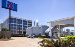 Motel 6 Houston, TX - I-10 West