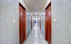Super Hotel O NAR Comforts Near KSR Railway station