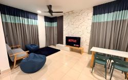 Casa Suria Homestay (Corner Lot + Full A/C + WiFi)