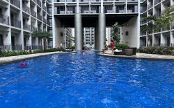 Manila bay Shore near MOA Airport SMX PICC WTC