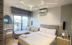 central tiny studio for rent 409