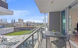 Trafalgar Lane Apartments by CLLIX 