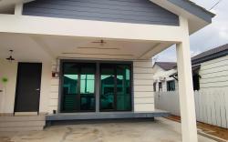 Flora Homestay