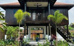 Tropical Garden House-Two Bedroom-Family Style