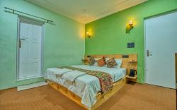 Goroomgo Anjeer villa Srinagar