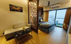 Lavish suite with Balcony and city view