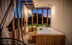 Senaon Urban Living Euphoria with Jacuzzi