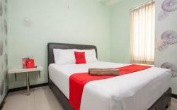 RedDoorz @ Raya Tidar