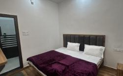 Madhav Guest House
