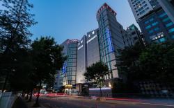 Symphony Hotel
