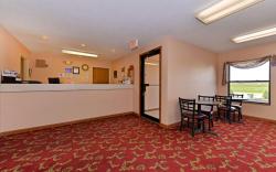 Super 8 by Wyndham Chenoa