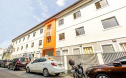 Metro Deluxe Residences
