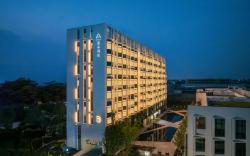 Atour Hotel Haining Xiashalan Park
