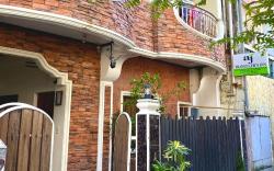 AJ Travellers Inn