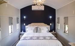 Unquie Luxury Couples Only  Train Carriage