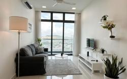 Green Haven High Floor Couple Suite