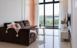 Warm Couple Suite One-bedroom, One-living Room