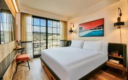 HOLLYWOOD VOLUME, a Tribute Portfolio Hotel