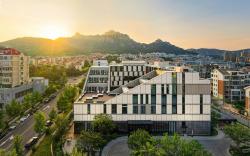 Flow and Co. Qingdao, Autograph Collection