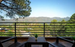 Tatva Nest: Scenic 2BHK-Kasauli-Vimoksha Homestays