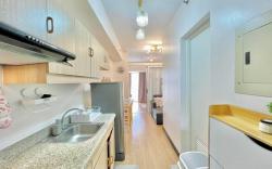 Traveler Residence by Celandine
