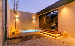 Portal Chalets With Private Pool - Al Arid (A3)