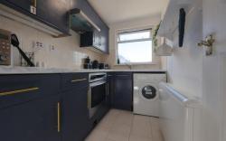 Modern Cozy 2-Bedroom/family friendly