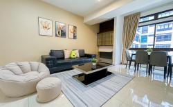 Fahrenheit88 | Newly Renovated | Spacious & Comfy