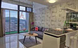 EkoCheras*Balcony* Sunshine&Cosy Condo Stay 3/4Pax