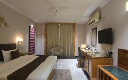 Hotel Supreme Suites