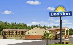 Days Inn & Suites by Wyndham Gonzales TX