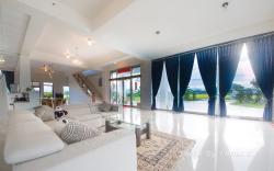 Colorful Fish Cottage