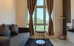 Geo Suite Ipoh | 2R2B | 4pax | King Bed | Mt View