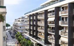 Elegance and Refinement with A/C - Cannes