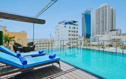 CELINA HOTEL & APARTMENT 