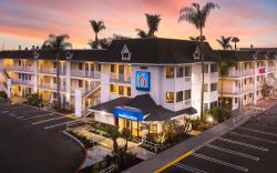 Motel 6 Buena Park, CA - Knotts Berry Farm - Disneyland