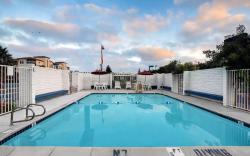 Super 8 by Wyndham Santa Clara
