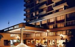 Chateau Victoria Hotel & Suites