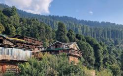 ART Village Naggar - Entire Kathkuni Villa