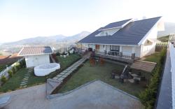 Luxury Private 4 BHK VILLA-Dreamcloudz Retreats