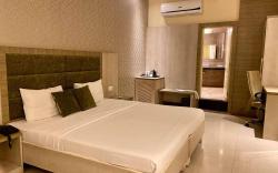 Status Business Hotel