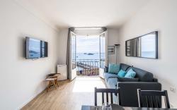 Charming 2 bedroom Flat, sea view - Antibes Centre