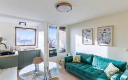 Beautiful renovated studio on Port de Deauville