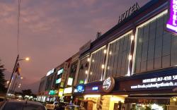 BIZ HOTEL