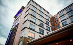 Holiday Inn Express & Suites Louisville Downtown By IHG