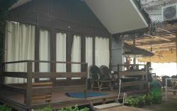 Sand Sapphire Beach Cottages