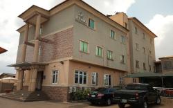 D'czars Hotel and Suites