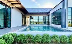 Chomnok Chomna Pool villa