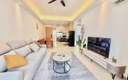R&F Family Apt 2B2B with Seaview by Xin AN